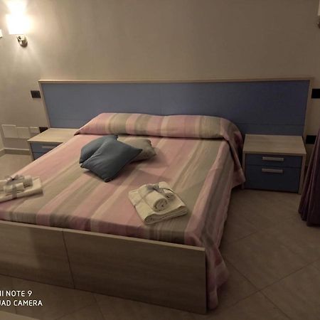 Affittacamere Borgata Marina Roseto Capo Spulico Eksteriør billede