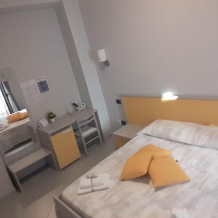 Affittacamere Borgata Marina Roseto Capo Spulico Eksteriør billede