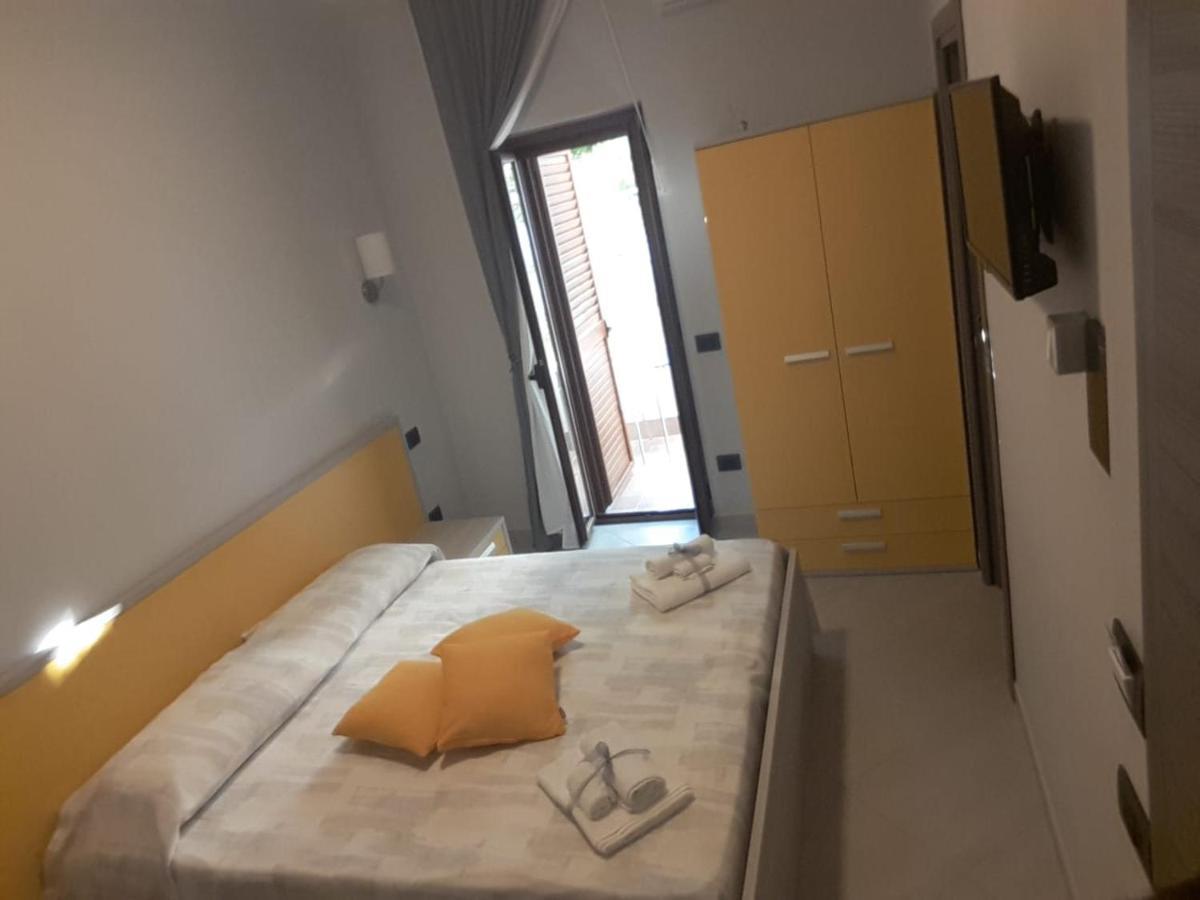 Affittacamere Borgata Marina Roseto Capo Spulico Eksteriør billede