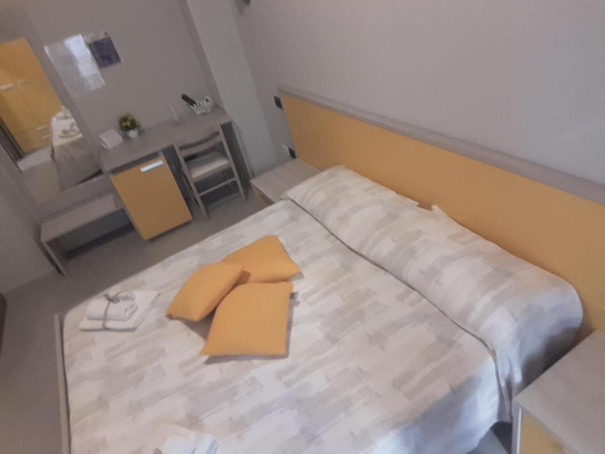 Affittacamere Borgata Marina Roseto Capo Spulico Eksteriør billede