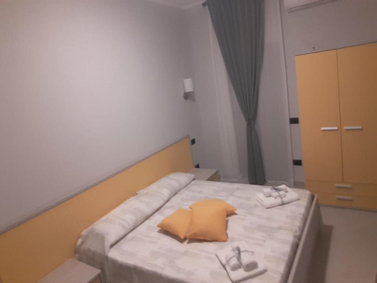 Affittacamere Borgata Marina Roseto Capo Spulico Eksteriør billede