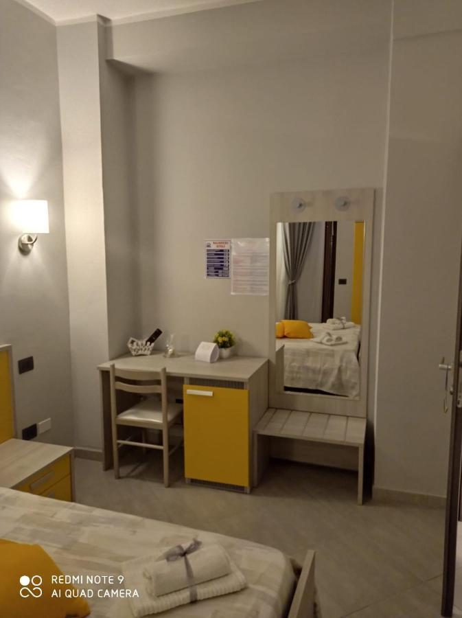 Affittacamere Borgata Marina Roseto Capo Spulico Eksteriør billede